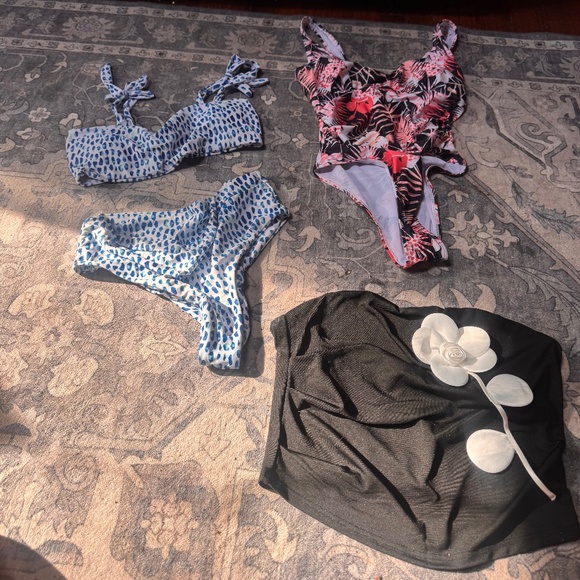Stylish Womens size Large bundle 2 swimsuits and a tank top summer Set Perfect f - Picture 1 of 7